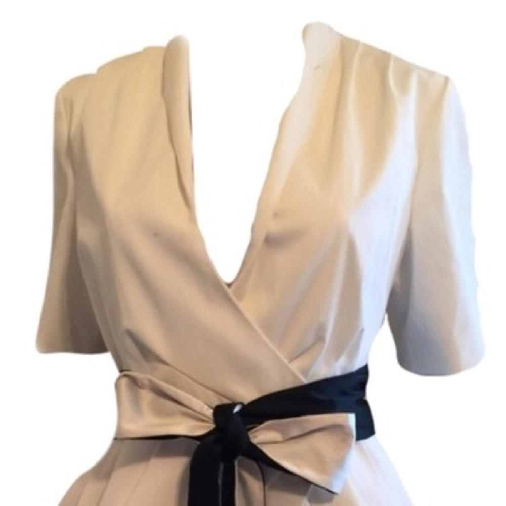 Alice+Olivia In Search of, PLEASE SHARE - Picture 1 of 2